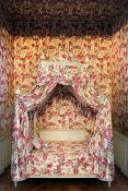 bed chateau chambord 8-2025 18741874